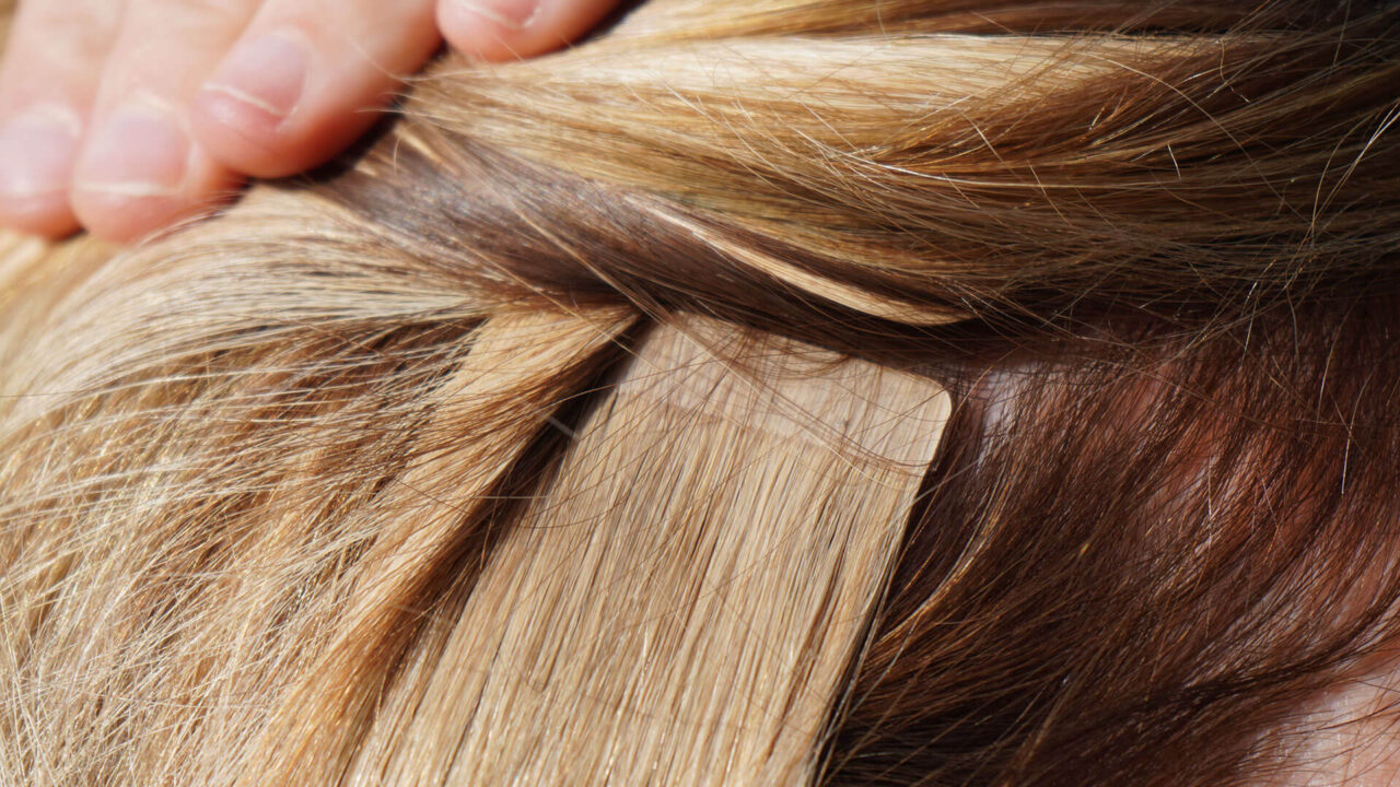 Extensiones de cabello adhesivas