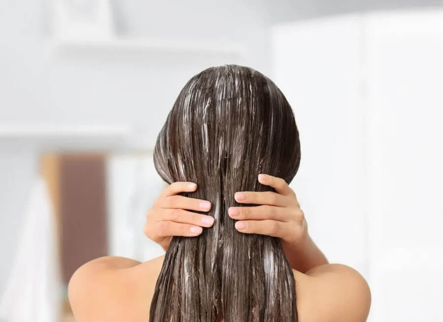 Conditioning your hair extensions overnight